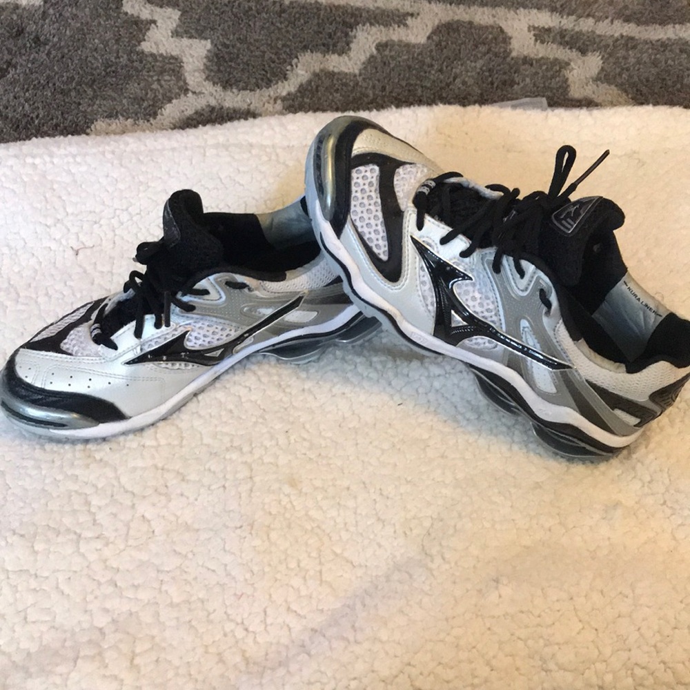 Mizuno Volleyball Shoes